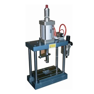 STNC自制TR-63/100/125E 200KG电力控制手脚操作小型气动气动打孔机 - Product Image 5