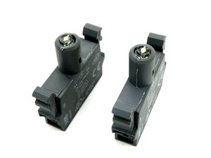 Neue und originale SPS NEUE LOT von 2 MLBL04 MODULAR MLBL04 SPS-Programmier steuerung - Product Image 3