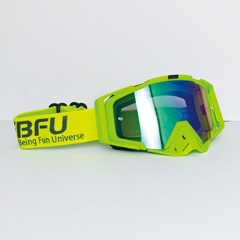 Gafas doradas con montura amarilla brillante.