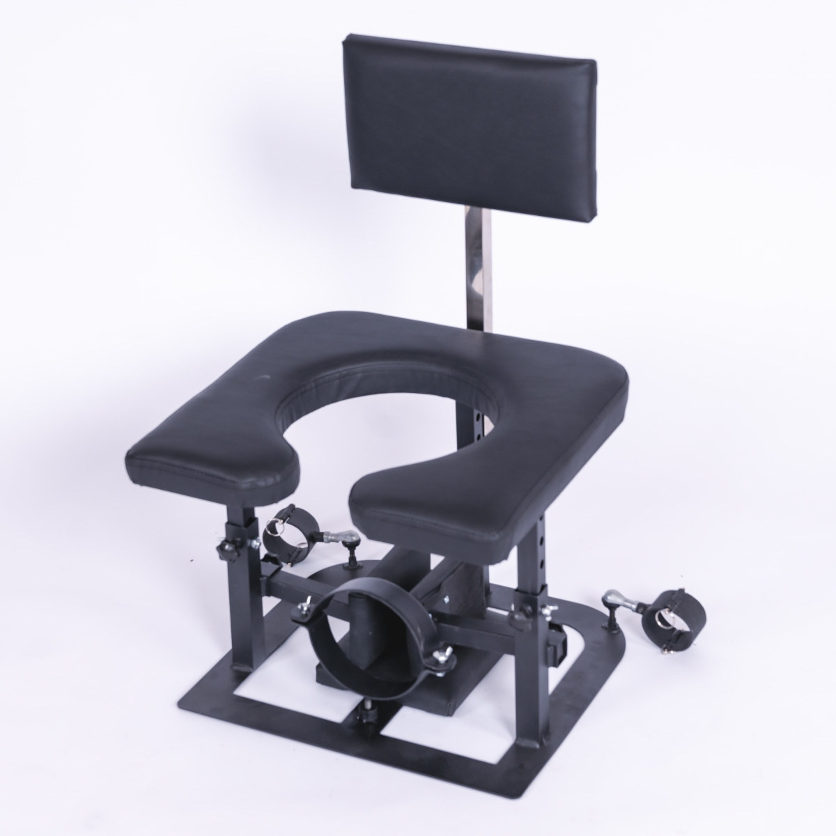 Chaise de toilette noire + menottes en métal