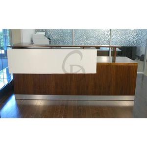 Custom Modern Fashion Long Reception Desk para Office ou Company Salon Comercial <span class=keywords><strong>Front</strong></span> Desk Commercial Showcase