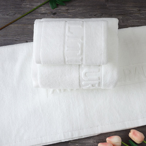 ผ้าขนหนูเนื้อนุ่มและทนทานสำหรับใช้ในโรงแรม - Product Image 6