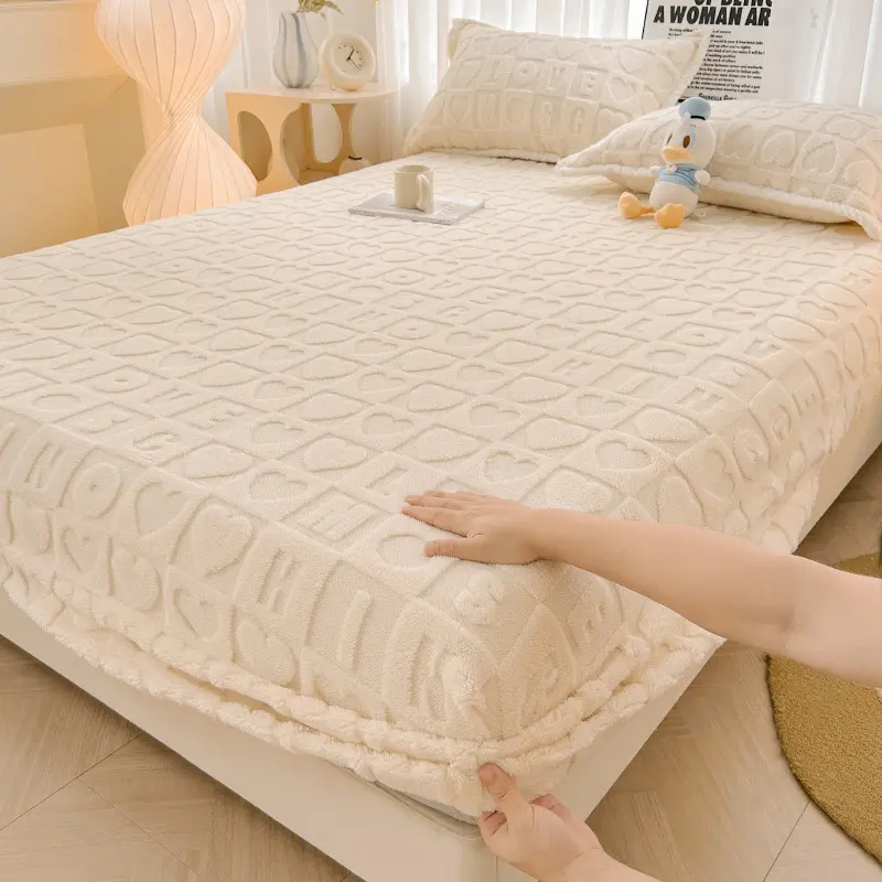 Housse de protection de matelas de drap de lit en velours tridimensionnel d'hiver épais