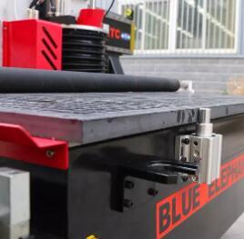 Máquina de carpintería multifunción emergente de gran venta enrutador de corte de madera contrachapada de plástico elefante azul automático a la venta en Italia - Product Image 6