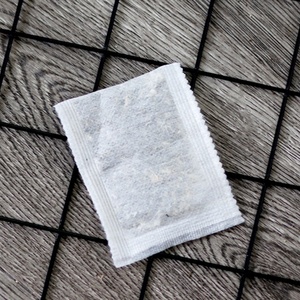 Polvo de Hojas de hierba gatera natural de 2 gramos de seguridad al por mayor en bolsa blanca no tejida juguete interactivo de hierba gatera seca - Product Image 6