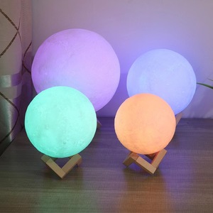 Ledeast โคมไฟดวงจันทร์ LED 3D ดวงจันทร์16สีแบบชาร์จได้พร้อมรีโมทควบคุมการพิมพ์3D บนโลกโคมไฟดวงจันทร์ LED - Product Image 4
