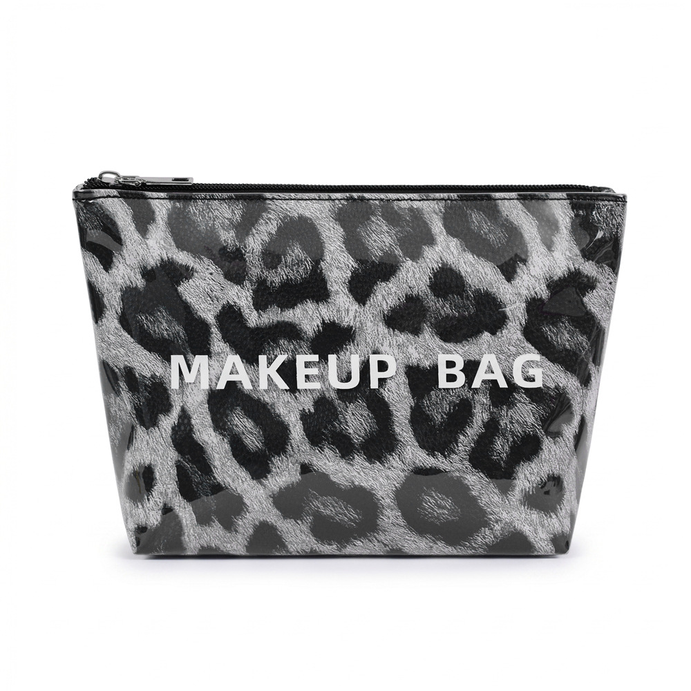 Estampado de leopardo negro - herrajes plateados