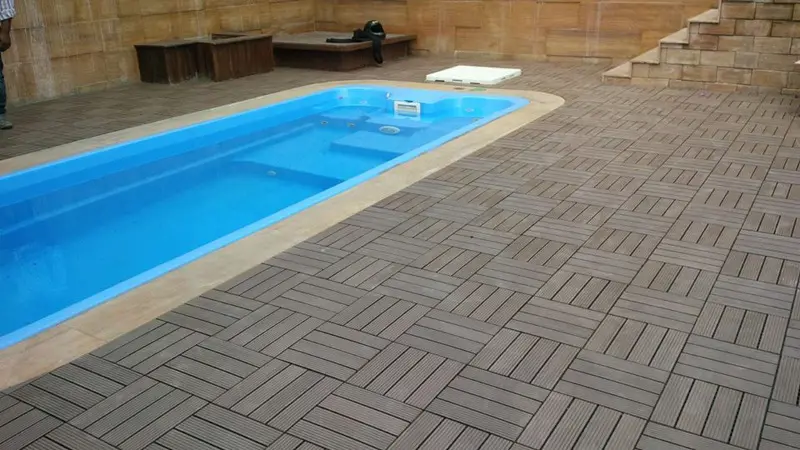 Modern 30x30 DIY WPC Interlocking Decking Tiles Brushed 3D Wood Grain Waterproof Anti-Slip for Outdoor Patio Tiles