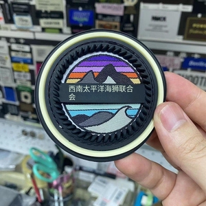 定制大聚氯乙烯贴片软橡胶标志贴片熨烫缝制风格印花心形字母花朵形状帽子亮片 - Product Image 3