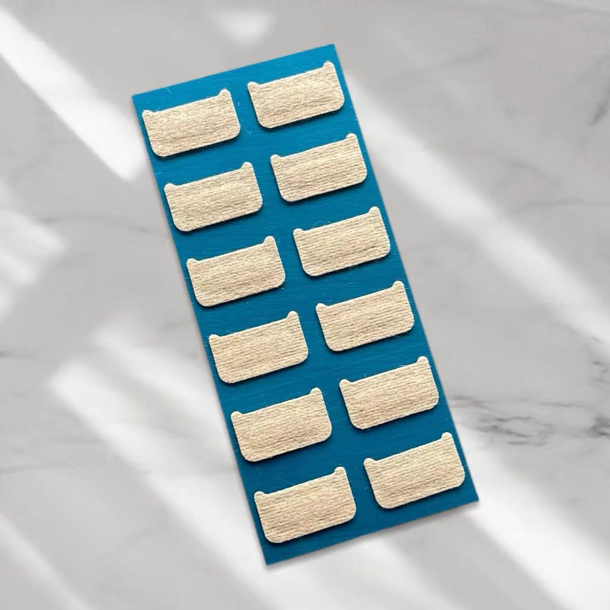 Fond bleu (carré avec coins)