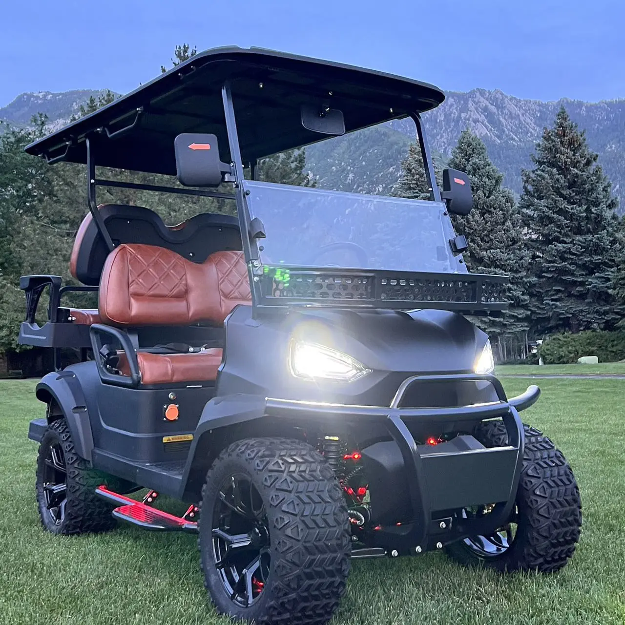 High Quality 6 Seater Chinese Golf Carts Off Road Cheap Electric Golf Carts