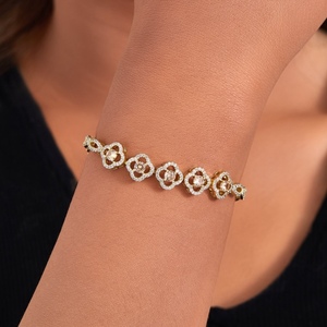 14K 18Kカラット金メッキノンターニッシュテニスブレスレット女性用おしゃれ4クローバー高級ユニークなハンドブレスレット