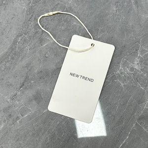 Etiquetas colgantes de ropa de lujo Etiqueta de ropa con logotipo personalizado Etiquetas colgantes de papel con cuerda para ropa Logotipo propio - Product Image 5