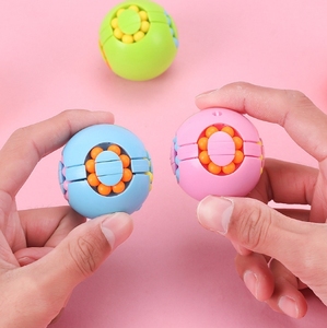 Fagiolo magico Fidget Spinner cubo giocattolo per dita Spinner per bambini Puzzle di decompressione e decompressione giocattolo creativo - Product Image 5
