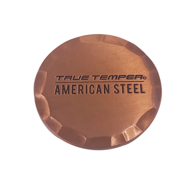 Marcador de golf forjado con logotipo personalizado, marcador de pelota de golf de cobre con borde martillado hecho a mano de metal de latón de 40mm