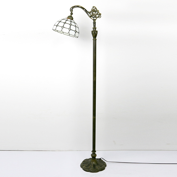LongHuiJing 10Inch European tulip lampshade floor Lamp Living Room reading lamps Art stained glass floor lamps
