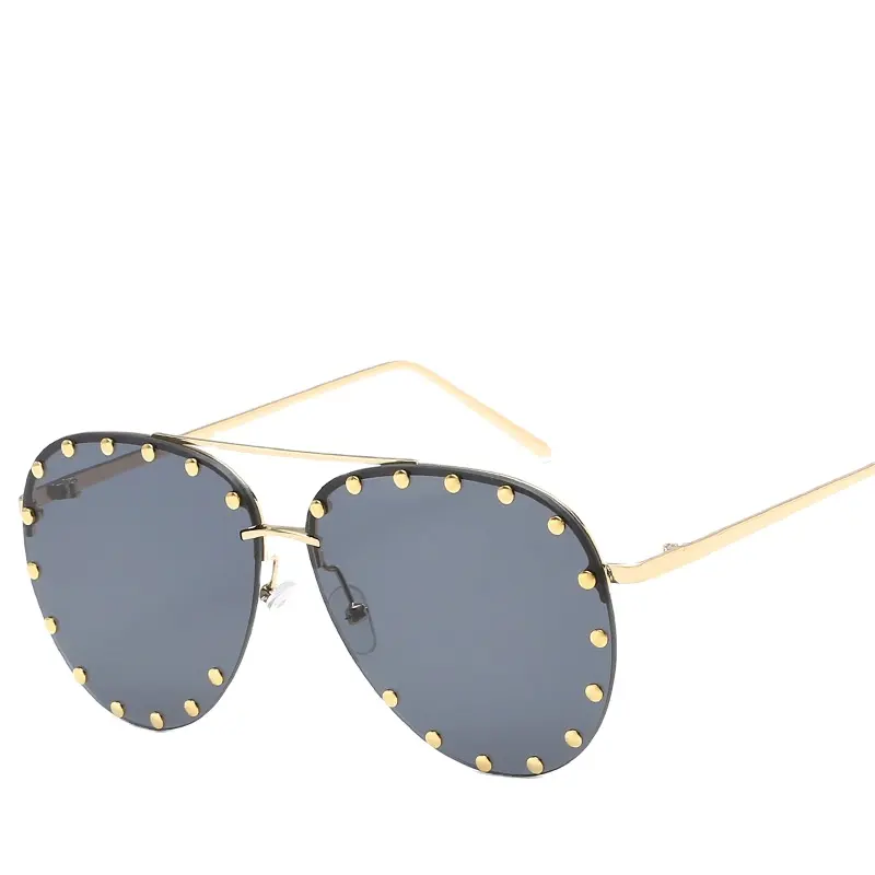 Gafas de sol con remaches de metal retro europeas y americanas 2024, gafas de sol doradas con espejo de rana para hombres y mujeres, gafas de sol de moda