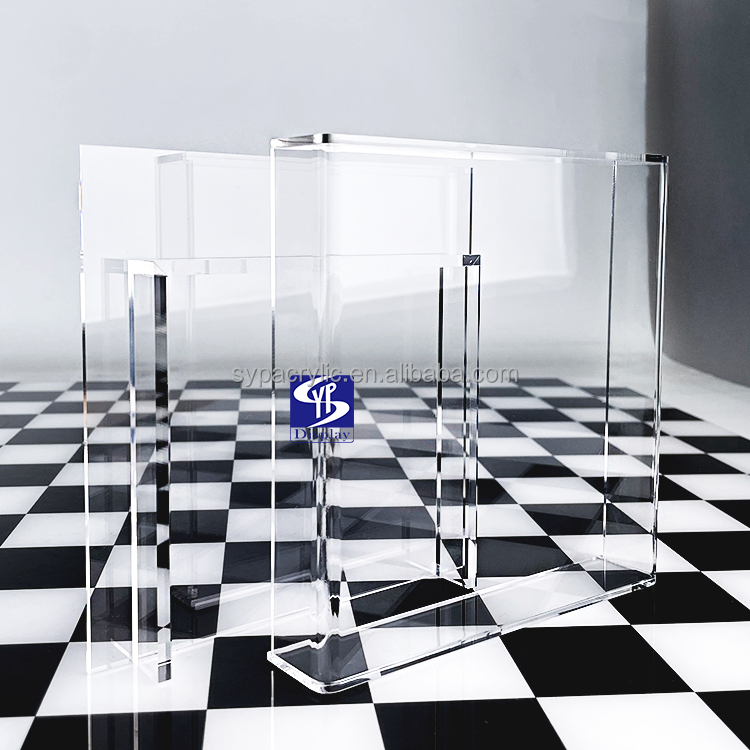 Boîtier en acrylique transparent - pas une boîte