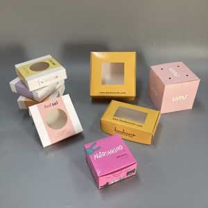 Scatole di imballaggio per panetteria a forma di libro riciclabile quadrato Dessert Pop imballaggio pasticceria torta al formaggio con maniglia per finestra
