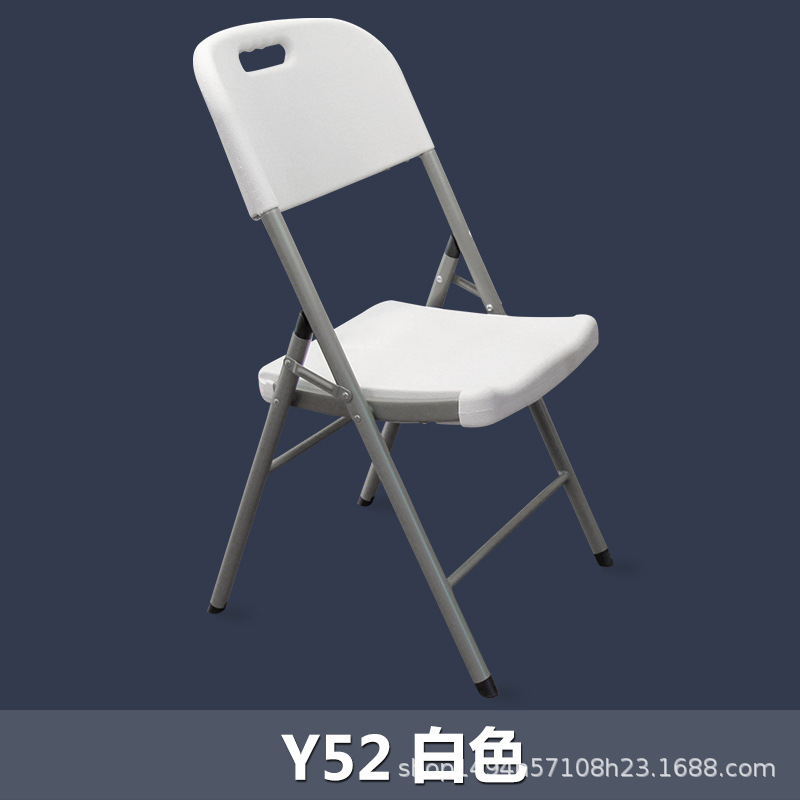"Y52 White" has a handle with a non-slip leather texture.