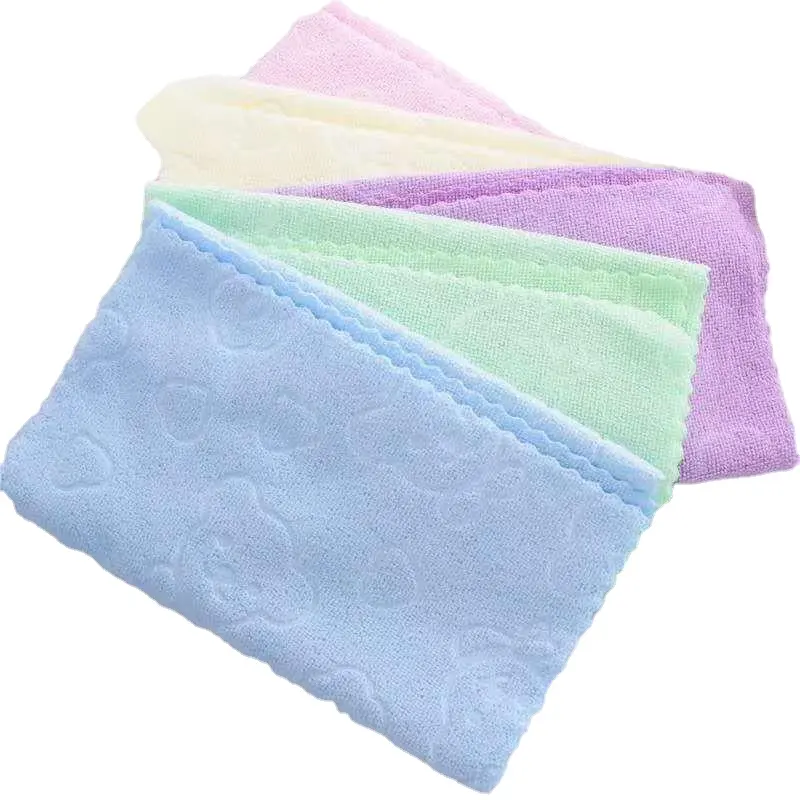 Vendita calda Super assorbente lavaggio domestico microfibra asciugamano da cucina Cartoon Little Bear panni per la pulizia in rilievo strofinacci