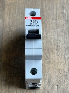 Nuovo e originale Plc S201 K5A IEC609472 interruttore di programmazione 1 polo 5A PLC Controller - Product Image 3