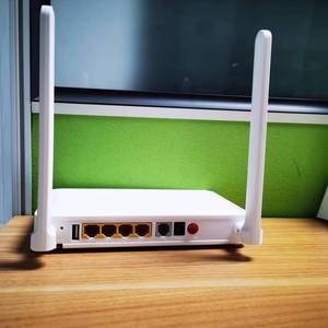 Beliebteste F670L GPON ONU 4GE 1Pots 1USB WIFI 2.4G & 5G Dualband ONT für Glasfaser netzwerke Unterstützt POE TCP SDK 3G GSM - Product Image 4