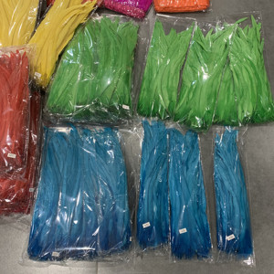 Üretici 25-30 cm 30-35 cm 35-40 cm 40-45 cm ağartılmış boyalı horoz kuyruk tüyleri karnaval kostüm için Samba dans