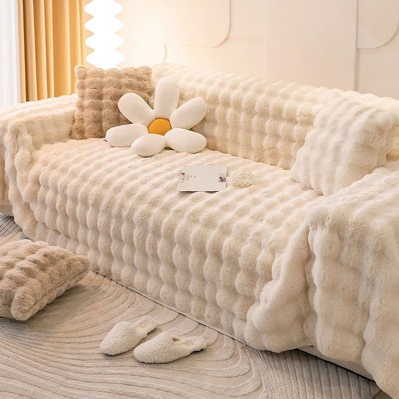 Premium rabbit fur - milky white - limited-time price drop