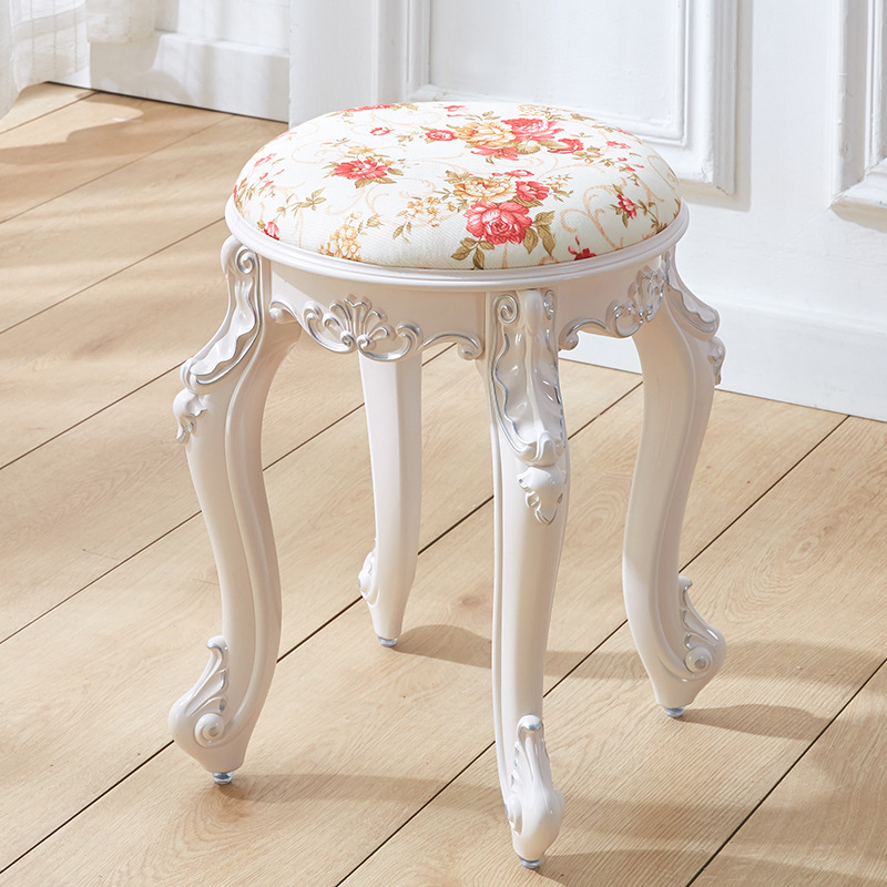 Tabouret rond en velours floral rouge peint en argent, hauteur 43 cm