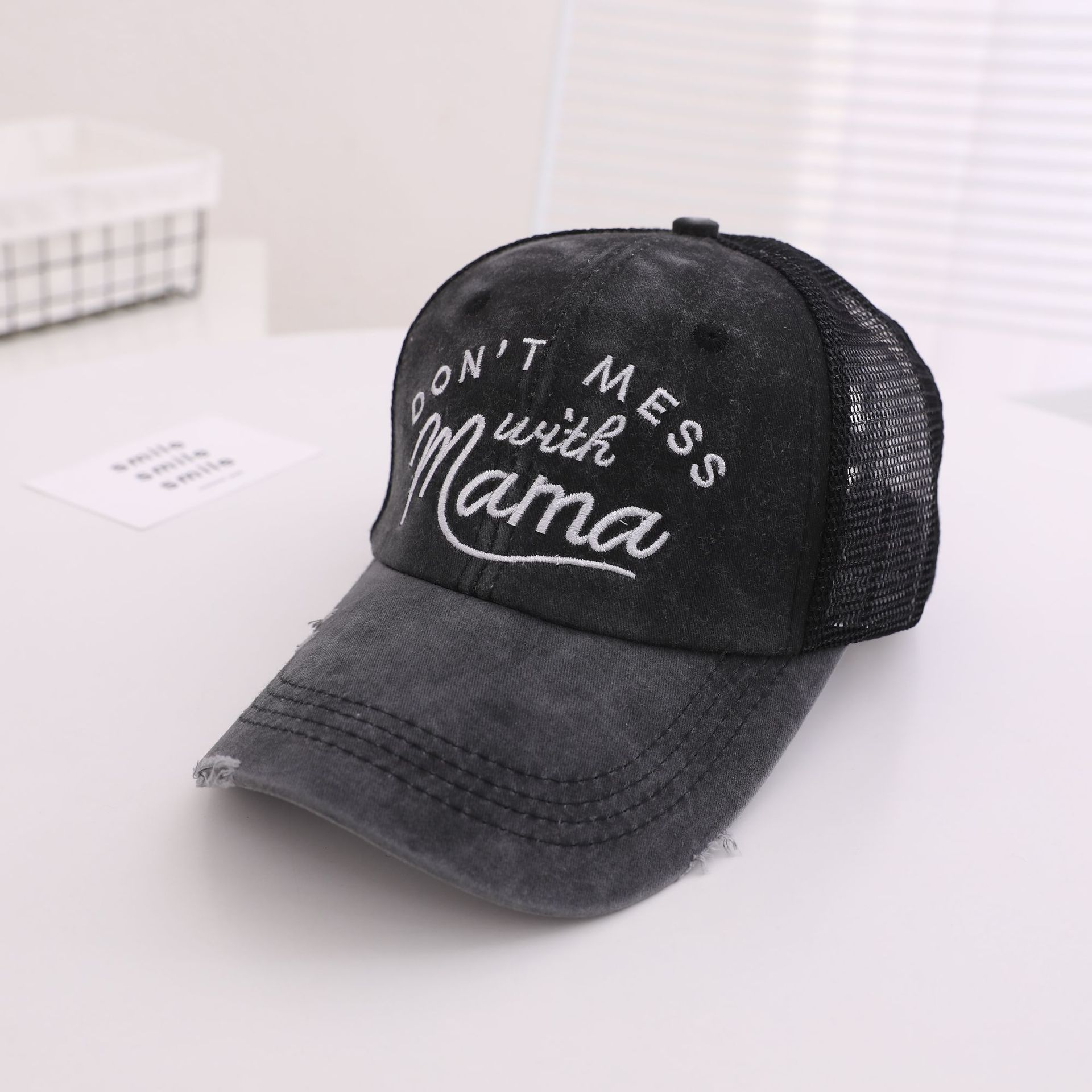 Ne plaisante pas avec Mama-02
