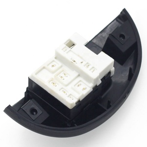 FIAT <span class=keywords><strong>SIENA</strong></span> <span class=keywords><strong>PALIO</strong></span>用ウィンドウリフターコントロールスイッチ717137614