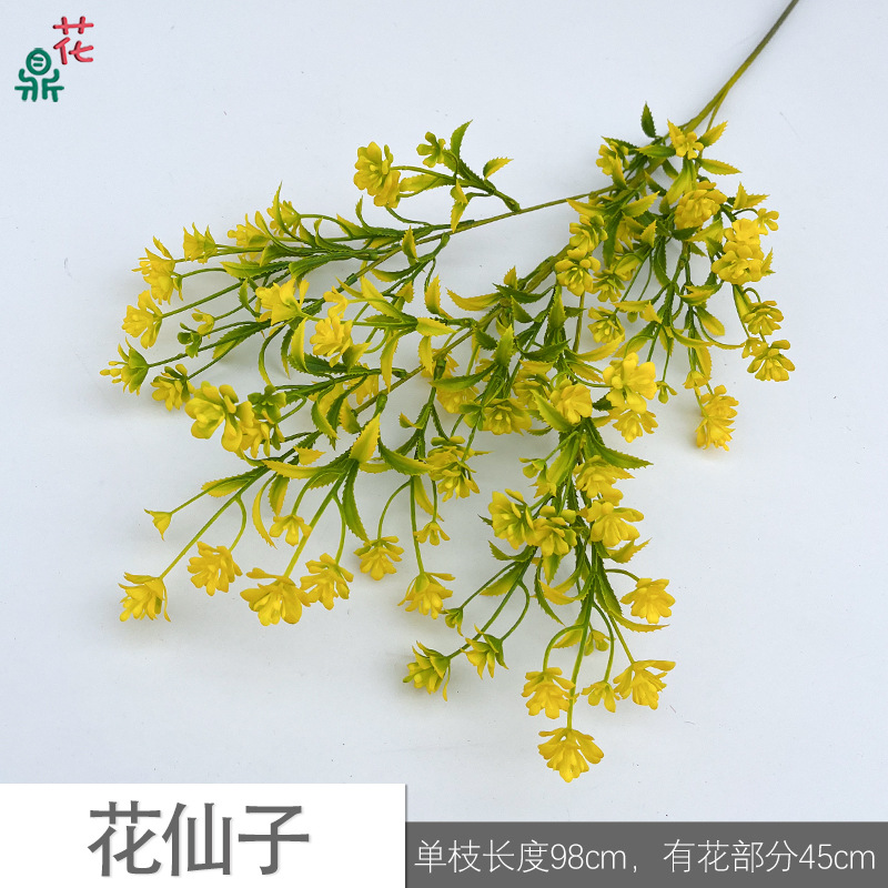 Hada de flores y amarillo