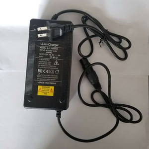 高品質12.6V 5Aリチウム電池充電器電源アダプターDC出力耐火ソーラーEU米国用ゴルフカートボックス用 - Product Image 2