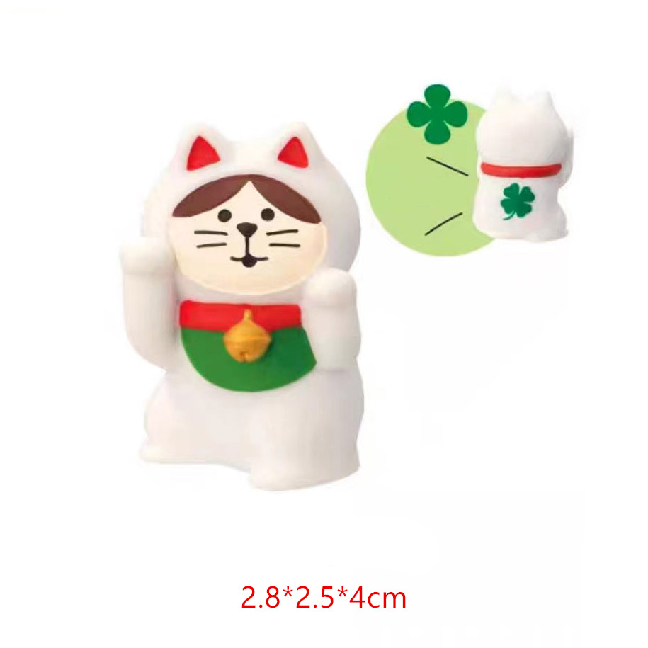 Chat blanc chanceux