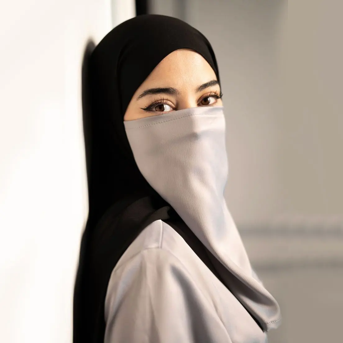 Chất Lượng Cao Niqab Hồi Giáo Thoáng Khí Một Lớp Satin Mặt Mạng Che khiêm tốn Hồi Giáo Quần Áo Phụ Nữ Jilbab Cầu Nguyện Hijab Niqab