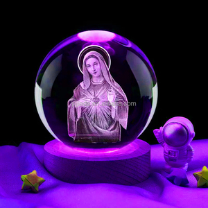 Bán Buôn 60Mm Tinh Thể Thủy Tinh Bóng 3D Khắc Chúa Giêsu Thiên Thần Pha Lê Bóng Với Gỗ LED Ánh Sáng Ban Đêm Trang Trí Nội Thất - Product Image 6