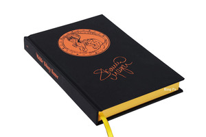 A5พิมพ์ลายนูนขอบทองพ่นสีทองปกแข็งนิยายโรแมนติกขนาดหนังสือมาตรฐานโรงงาน
