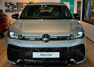 VW volkswagens Tiguan <span class=keywords><strong>L</strong></span> รถ<span class=keywords><strong>2025</strong></span> 2.0T 380TSI 4WD R-Line เรือธง7-DCT ความเร็วสูง7ที่นั่ง200PS หนังไฟฟ้า ACC R19 SUV