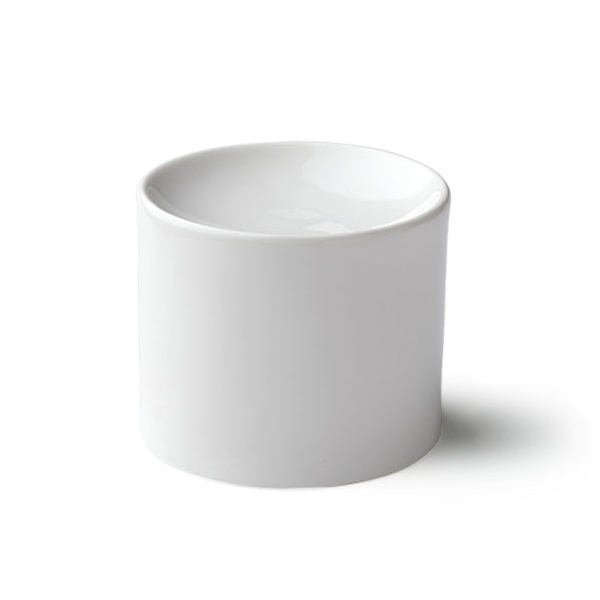 จานสีขาว