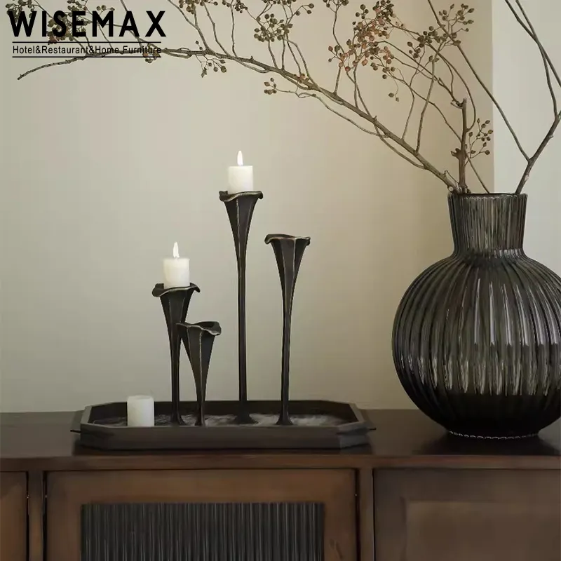 WISEMAX Vintage Mittelalter-Design Gussmetall-Kerzenständer-Ständer-Set rustikale Mittelalter-Dekoration Metallkerze Heimdekoration