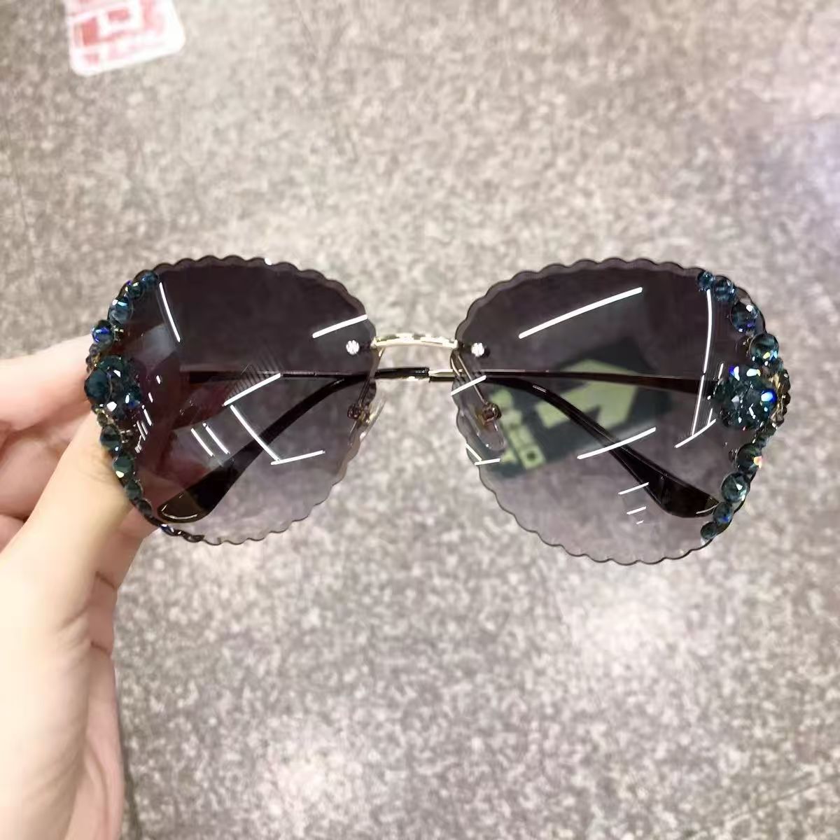 Glasses Please contact customer service
