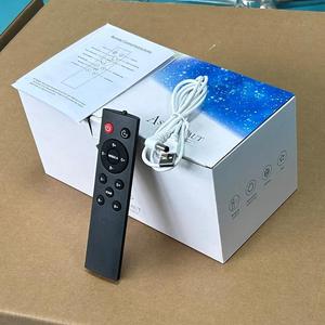儿童卧室夜灯投影仪新宇航员投影仪星空银河明星夜灯投影玩具女孩男孩