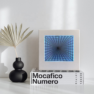 J & R Rgb Kleurveranderende Led Licht Vierkante Spiegellamp Nieuwigheid Infinity Wandlamp Voor Woonkamer - Product Image 6