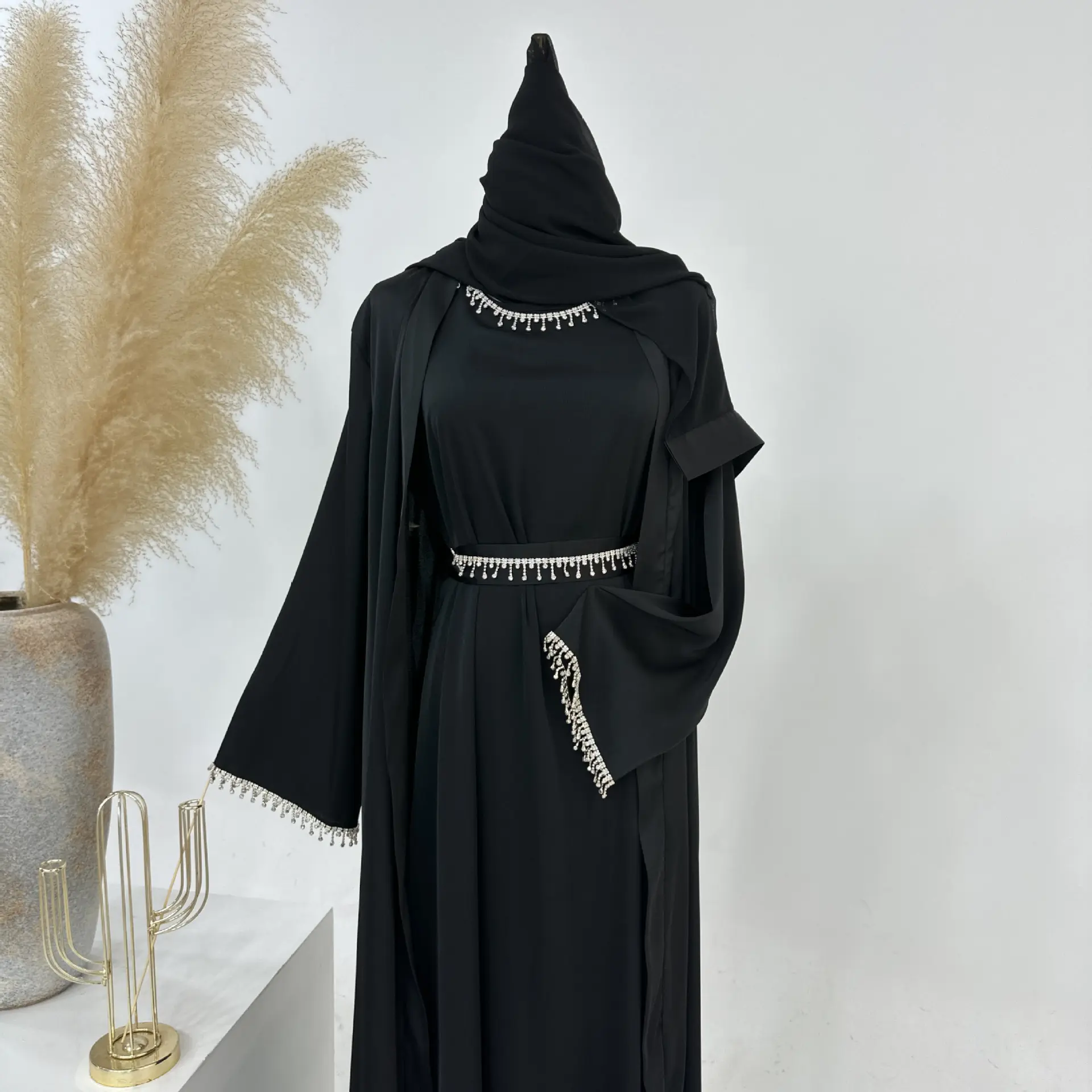 Großhandel 2024 Neuestes Design muslimische Mode Nachtkleid Dubai mit Eid Damen-Sets lange Kleider