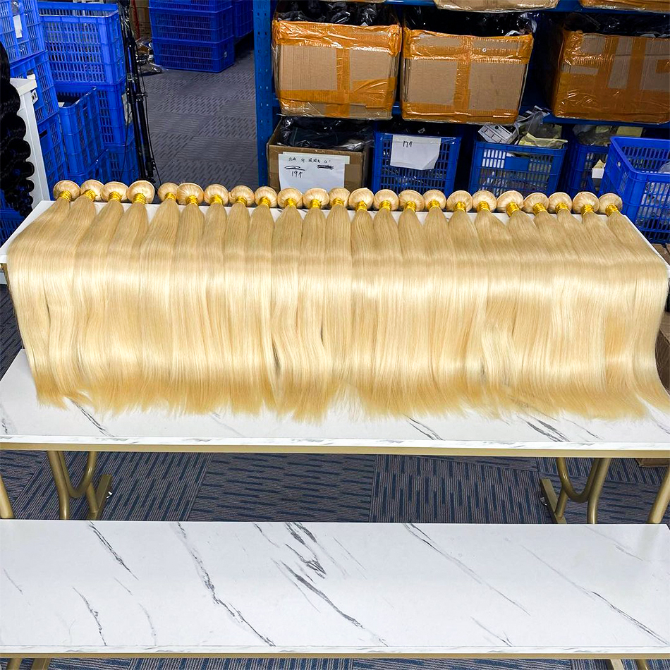 #Lot de cheveux blonds 613