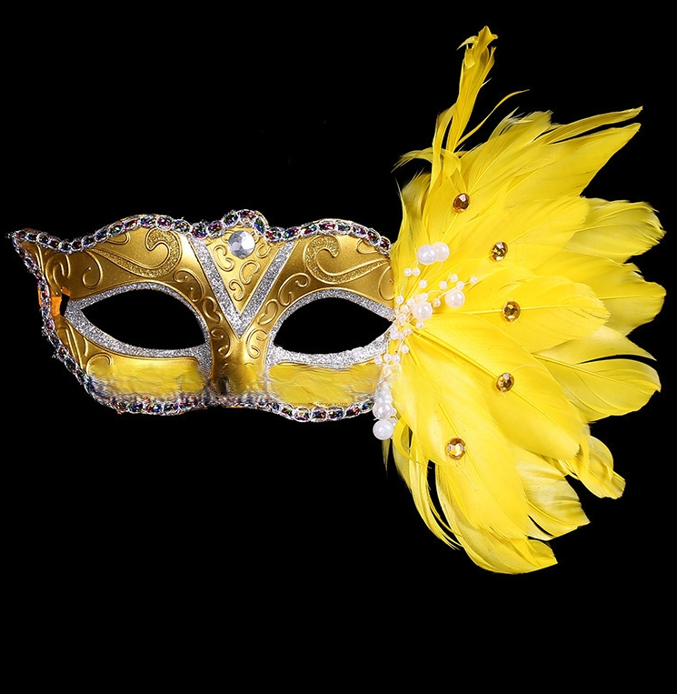 12 Masque jaune