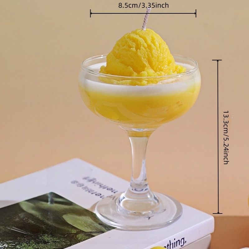 Coupe à cocktail jaune