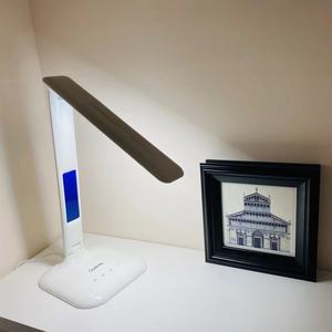 Büro-LED-Schreibtisch lampe mit LCD-Display, USB-C wiederauf ladbare und Touch-Steuerung, 3000K-5000K 3-Farben-Temperatur für Executive Study - Product Image 1