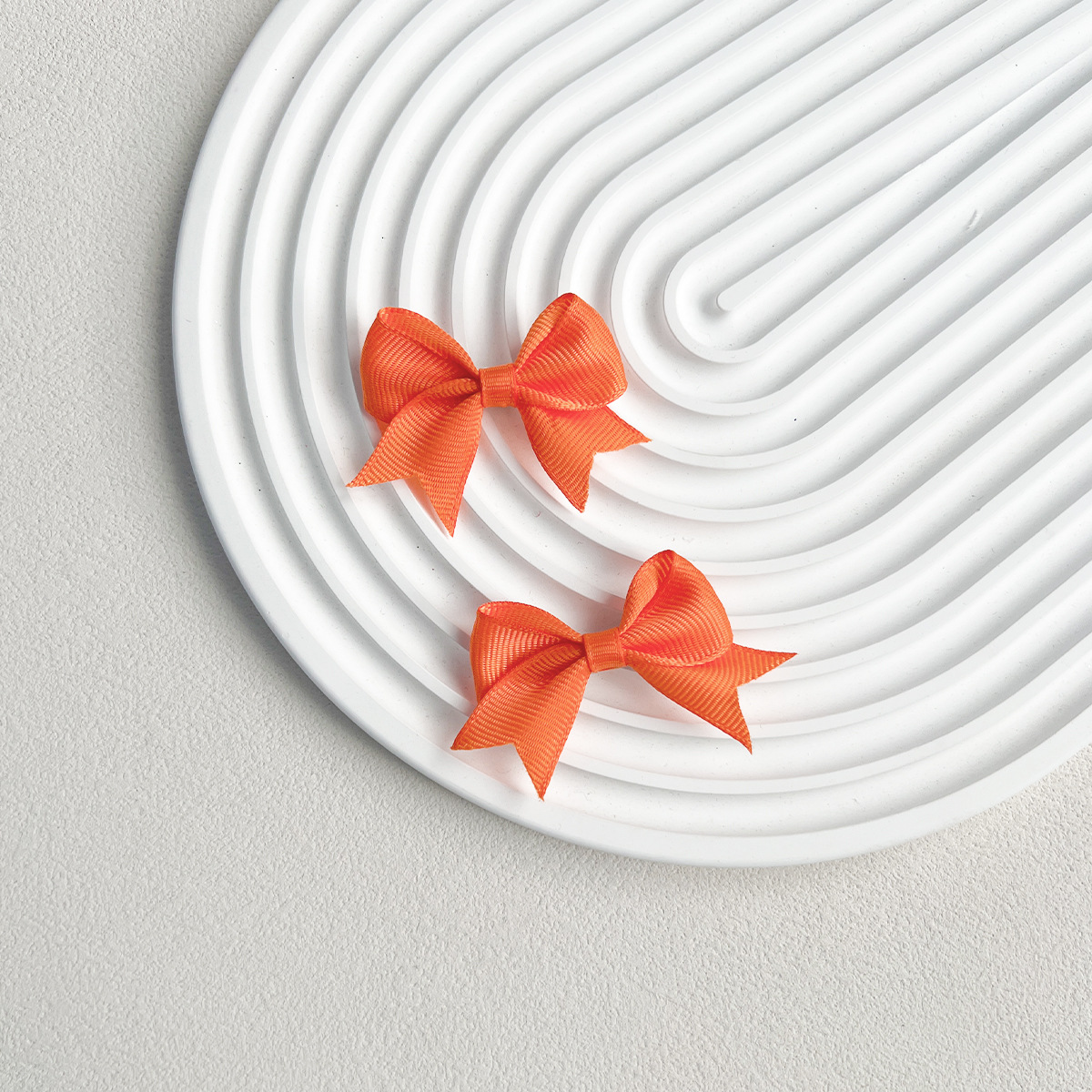 6cm threaded bow tie-orange